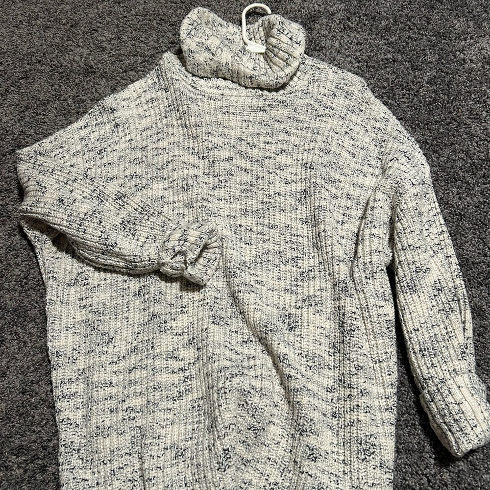 Aerie sweater